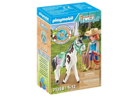 PLaymobil Horses Of Waterfall Feeding Time With Ellie And Sawdust 71358