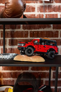 Lego Technic Ford Bronco SUV V39 42213