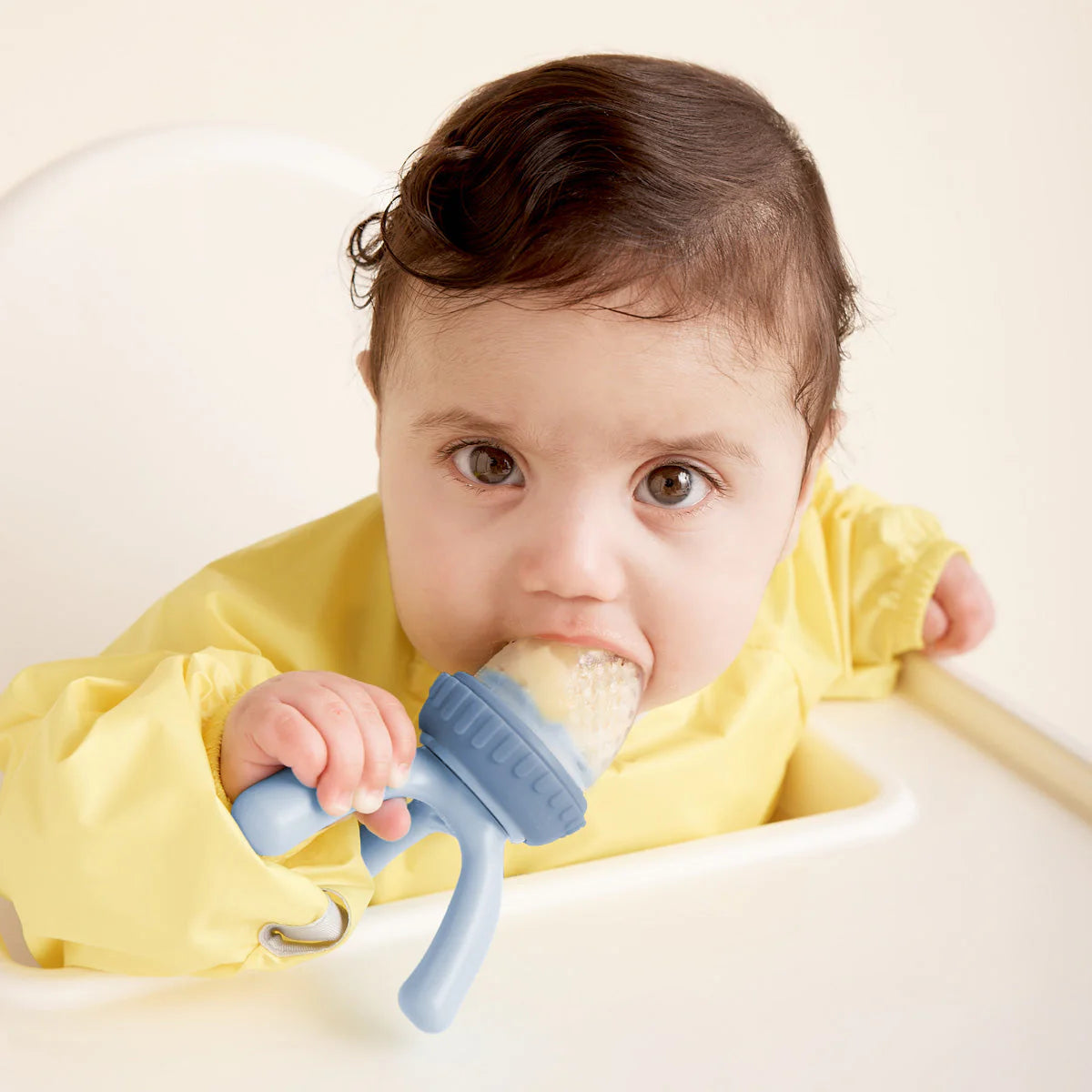 B. Box Lullaby Blue Silicone Fresh Food Feeder