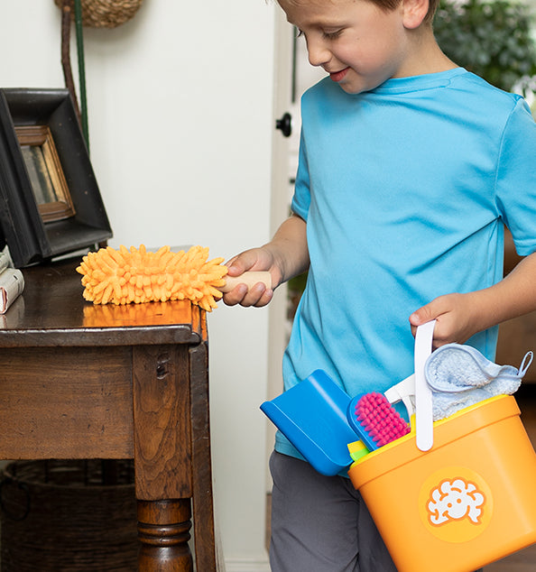 Fat Brain Toys Pretendables Cleaning Kit